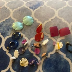 This is a lot of 10 pairs plus a complete set earrings